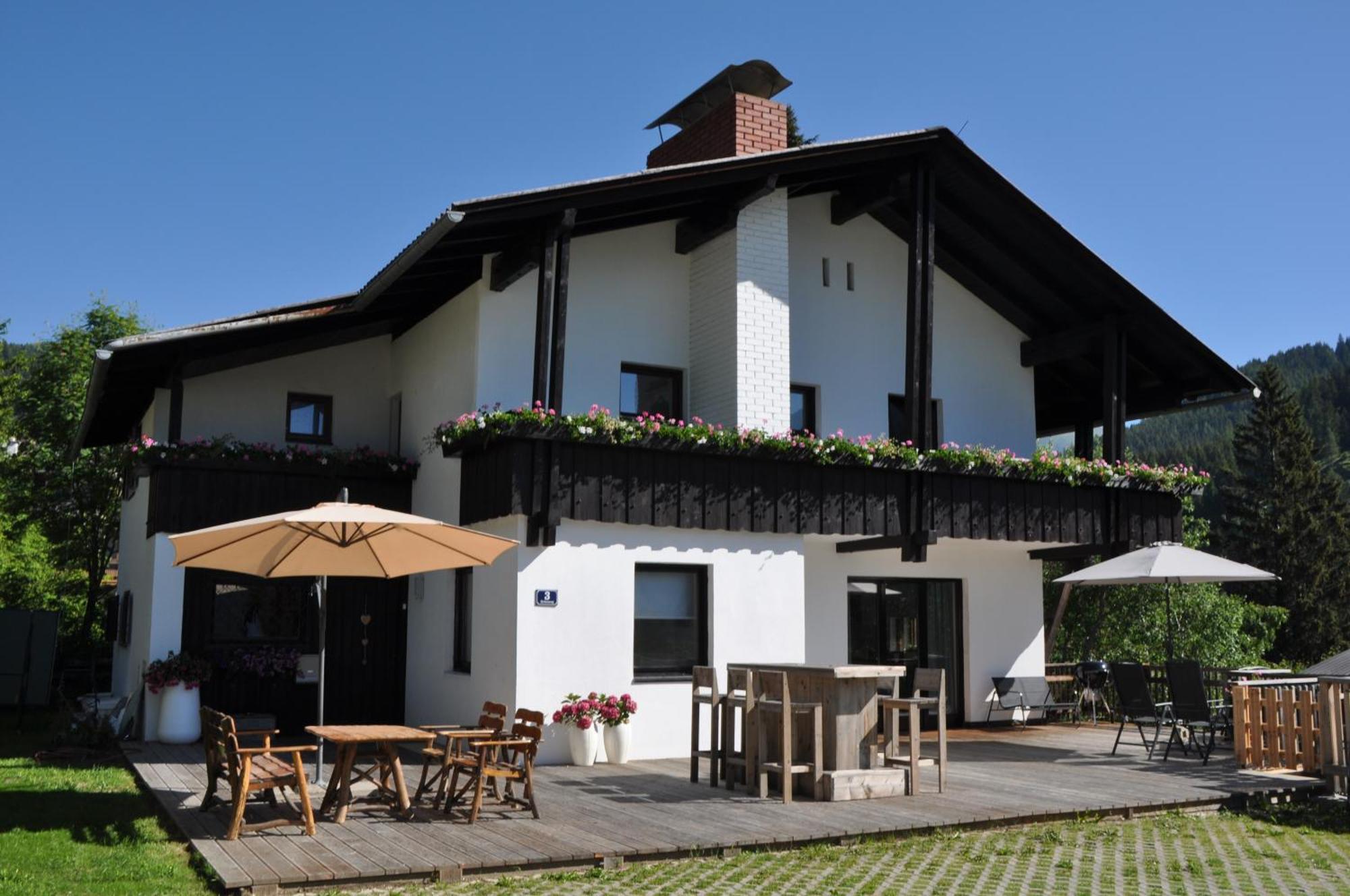 Landhaus Zirben Bad Kleinkirchheim Bilik gambar